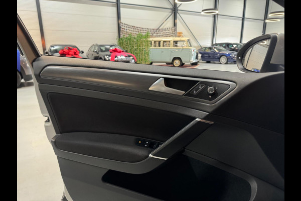 Volkswagen GOLF Variant 1.6 TDI Comfortline Garantie NAP Dealerondh Trekhaak CarPlay Massage Adoptieve Cruise Clima Navi Rijklaar