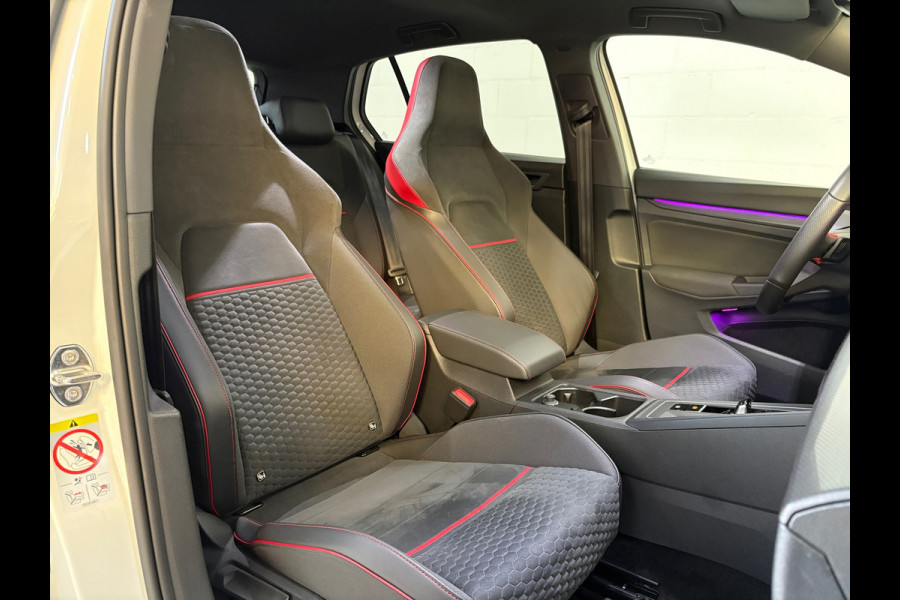 Volkswagen Golf 2.0 TSI GTI CLUBSPORT 300pk panorama
