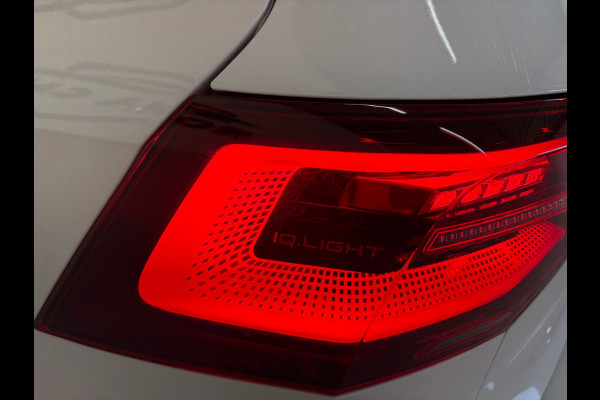 Volkswagen Golf 2.0 TSI GTI CLUBSPORT 300pk panorama