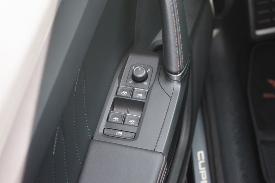 CUPRA Formentor 1.4 e-Hybrid VZ 245 PK Performance PHEV, DCC, Winterpakket, Camera