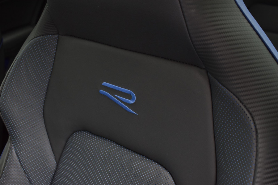 Volkswagen Golf R Performance 2.0 TSI 333pk 4-Motion | Origineel NL | Akrapovič