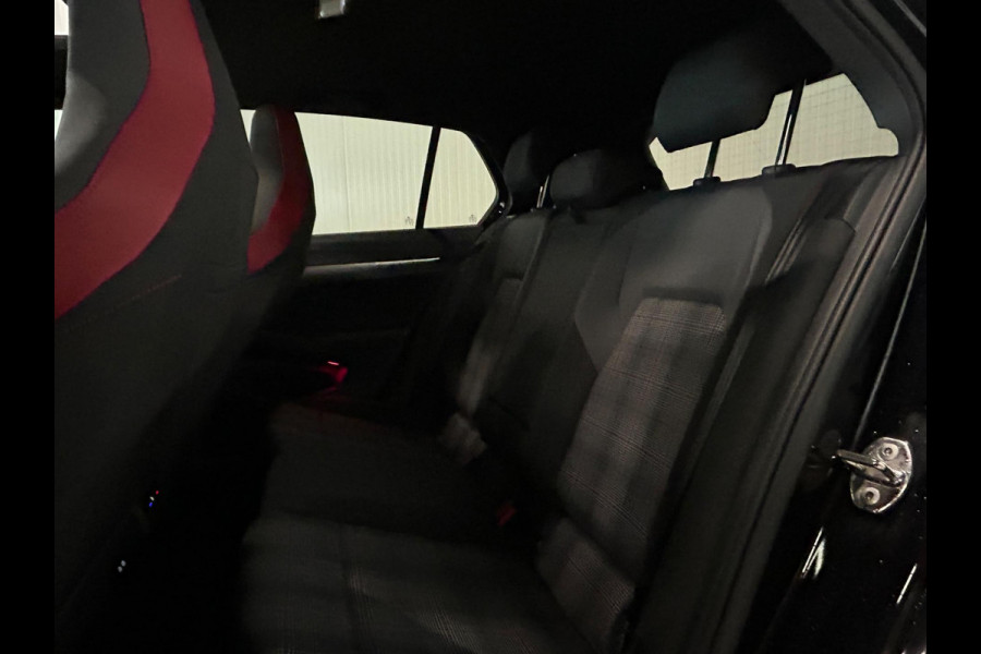 Volkswagen Golf 2.0 TSI GTI | PANO | IQ LIGHTS | MISTLAMPEN | HARMAN KARDON