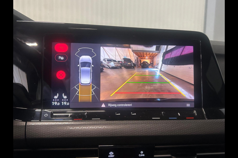Volkswagen Golf 2.0 TSI GTI | PANO | IQ LIGHTS | MISTLAMPEN | HARMAN KARDON