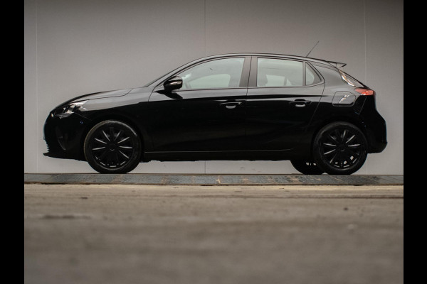Opel Corsa 1.2 Edition Sport (APPLE CARPLAY,NAVI,CRUISE,LANE ASSIST,BLACKPACK,BLUETOOTH,SPORTSTOELEN,NIEUWE APK,NETTE STAAT)