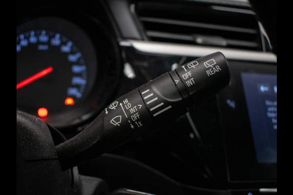 Opel Corsa 1.2 Edition Sport (APPLE CARPLAY,NAVI,CRUISE,LANE ASSIST,BLACKPACK,BLUETOOTH,SPORTSTOELEN,NIEUWE APK,NETTE STAAT)