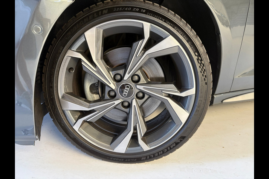 Audi A3 Sportback 40 TFSI e 3x S line panorama