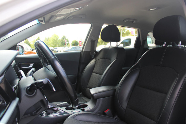 Kia Niro 1.6 GDi 142PK AUTOMAAT Hybrid DYNAMICLINE | NAVIGATIE | APPLE CARPLAY/ANDROID AUTO | ACHTERUITRIJ CAMERA | DAB+ RADIO | CLIMATE CONTROL | LANE ASSIST |