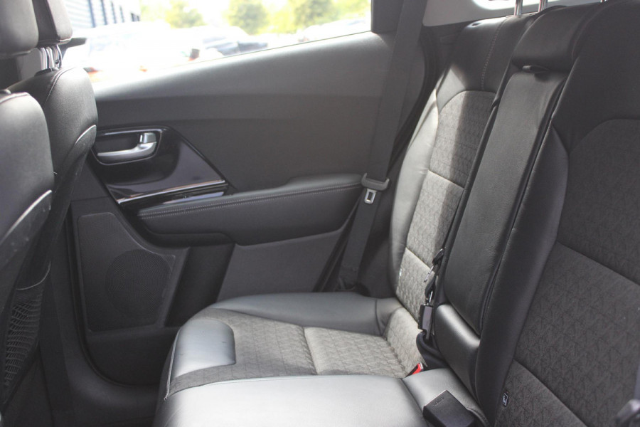 Kia Niro 1.6 GDi 142PK AUTOMAAT Hybrid DYNAMICLINE | NAVIGATIE | APPLE CARPLAY/ANDROID AUTO | ACHTERUITRIJ CAMERA | DAB+ RADIO | CLIMATE CONTROL | LANE ASSIST |