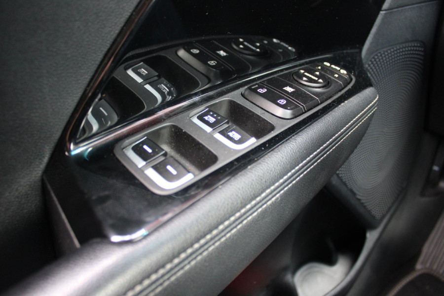 Kia Niro 1.6 GDi 142PK AUTOMAAT Hybrid DYNAMICLINE | NAVIGATIE | APPLE CARPLAY/ANDROID AUTO | ACHTERUITRIJ CAMERA | DAB+ RADIO | CLIMATE CONTROL | LANE ASSIST |