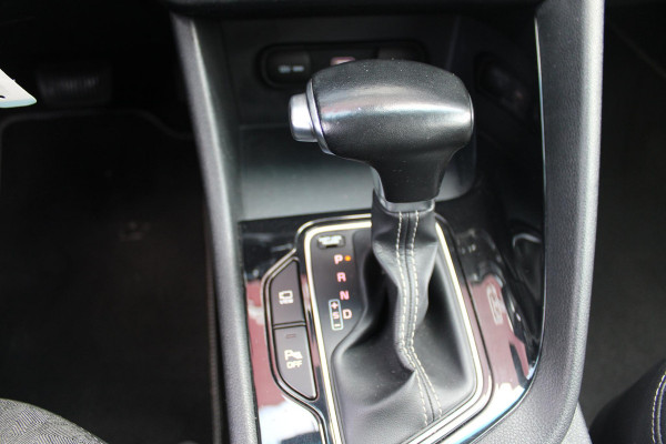 Kia Niro 1.6 GDi 142PK AUTOMAAT Hybrid DYNAMICLINE | NAVIGATIE | APPLE CARPLAY/ANDROID AUTO | ACHTERUITRIJ CAMERA | DAB+ RADIO | CLIMATE CONTROL | LANE ASSIST |