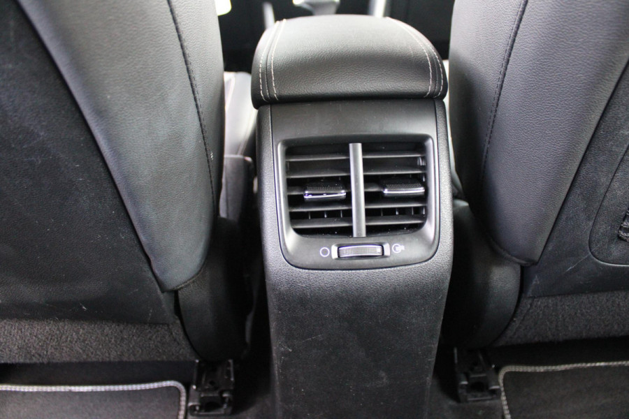 Kia Niro 1.6 GDi 142PK AUTOMAAT Hybrid DYNAMICLINE | NAVIGATIE | APPLE CARPLAY/ANDROID AUTO | ACHTERUITRIJ CAMERA | DAB+ RADIO | CLIMATE CONTROL | LANE ASSIST |