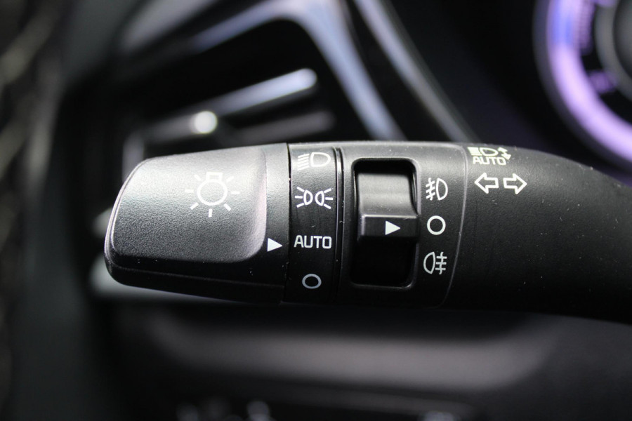 Kia Niro 1.6 GDi 142PK AUTOMAAT Hybrid DYNAMICLINE | NAVIGATIE | APPLE CARPLAY/ANDROID AUTO | ACHTERUITRIJ CAMERA | DAB+ RADIO | CLIMATE CONTROL | LANE ASSIST |