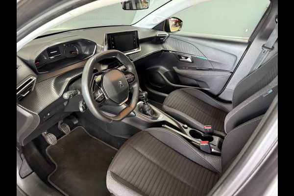 Peugeot 208 1.2 PureTech Allure | Navi | Carplay