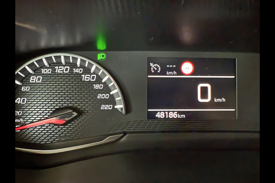 Peugeot 208 1.2 PureTech Allure | Navi | Carplay