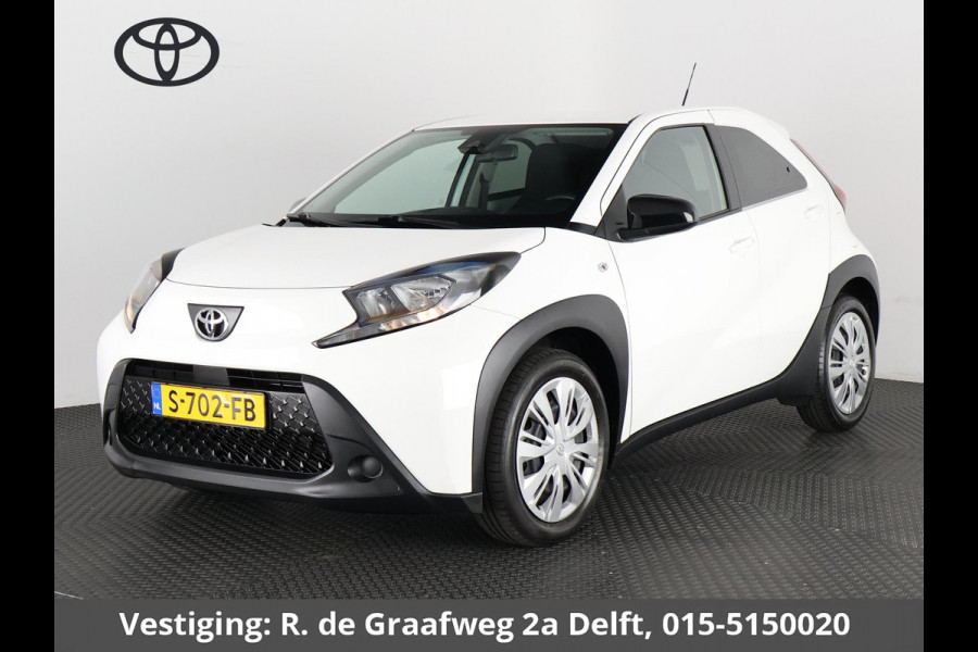 Toyota Aygo X 1.0 VVT-i MT Play | 1e eigenaar | Apple Carplay & AndroidAUTO | Privacy Glass | Camera |