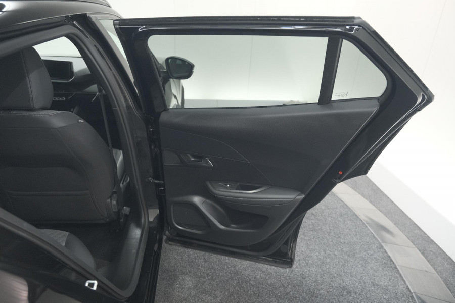 Peugeot 2008 Hybrid 136 e-DCS6 Allure | 360 Camera | Adaptieve Cruise Control | Dodehoekdetectie | Navigatie