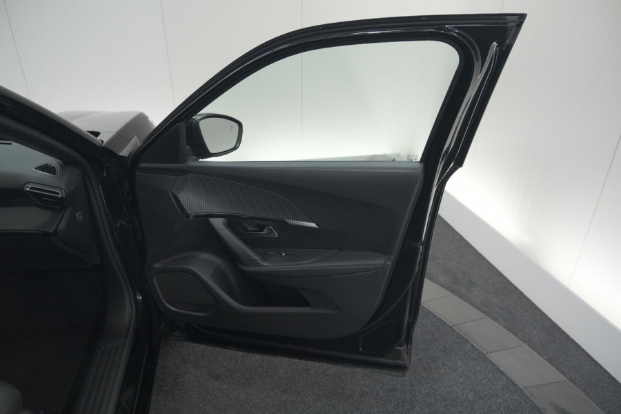 Peugeot 2008 Hybrid 136 e-DCS6 Allure | 360 Camera | Adaptieve Cruise Control | Dodehoekdetectie | Navigatie