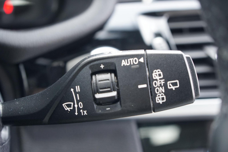 BMW X3 sDrive20i Centennial High Executive M SPORT / TREKHAAK ELEKTRISCH / INDIVIDUAL / CAMERA