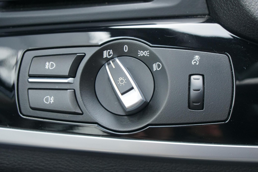 BMW X3 sDrive20i Centennial High Executive M SPORT / TREKHAAK ELEKTRISCH / INDIVIDUAL / CAMERA