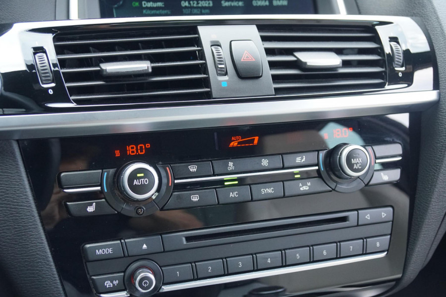 BMW X3 sDrive20i Centennial High Executive M SPORT / TREKHAAK ELEKTRISCH / INDIVIDUAL / CAMERA