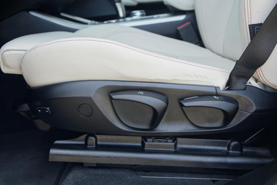 BMW X3 sDrive20i Centennial High Executive M SPORT / TREKHAAK ELEKTRISCH / INDIVIDUAL / CAMERA