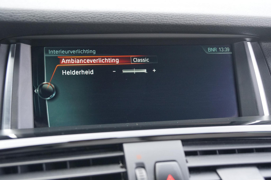BMW X3 sDrive20i Centennial High Executive M SPORT / TREKHAAK ELEKTRISCH / INDIVIDUAL / CAMERA