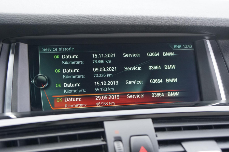 BMW X3 sDrive20i Centennial High Executive M SPORT / TREKHAAK ELEKTRISCH / INDIVIDUAL / CAMERA