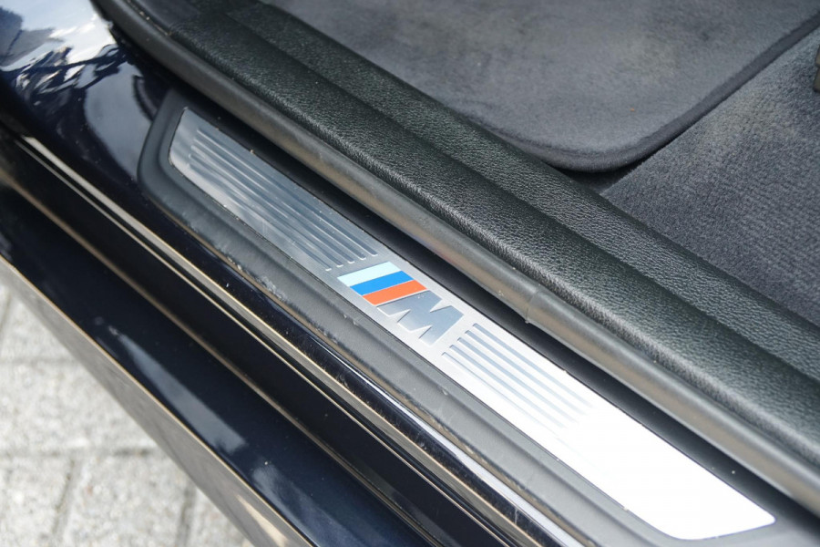 BMW X3 sDrive20i Centennial High Executive M SPORT / TREKHAAK ELEKTRISCH / INDIVIDUAL / CAMERA