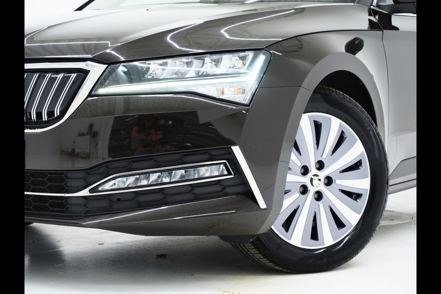 Škoda Superb Combi 1.4 TSI iV Business Edition Plus | Panoramadak | Trekhaak | Canton | Keyless | Adaptive Cruise | Carplay