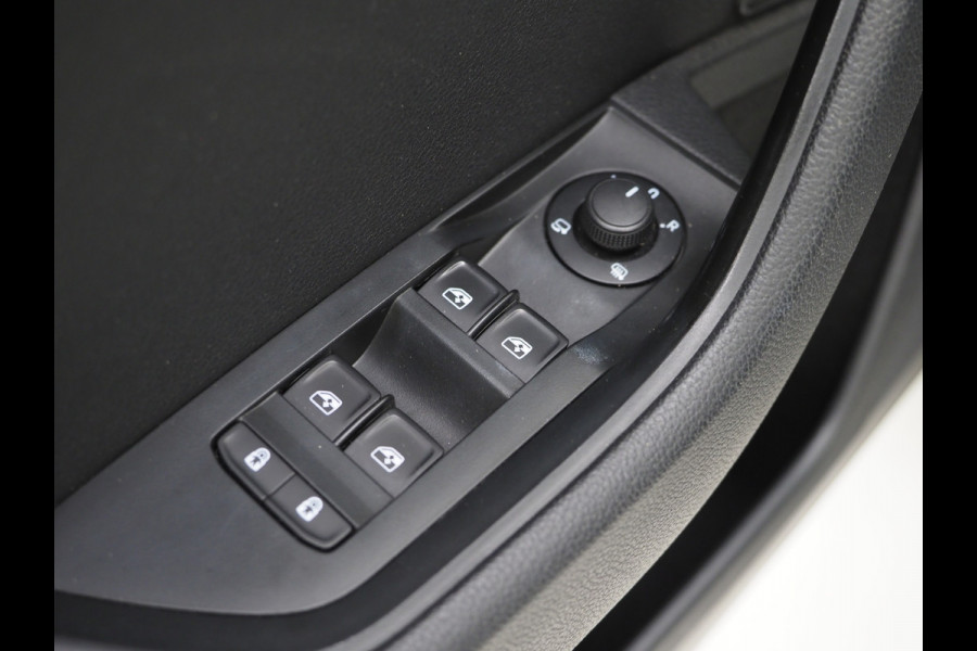 Škoda Superb Combi 1.4 TSI iV Business Edition Plus | Panoramadak | Trekhaak | Canton | Keyless | Adaptive Cruise | Carplay