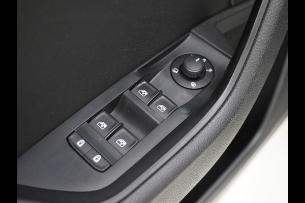 Škoda Superb Combi 1.4 TSI iV Business Edition Plus | Panoramadak | Trekhaak | Canton | Keyless | Adaptive Cruise | Carplay