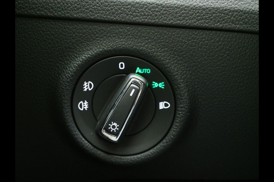 Škoda Superb Combi 1.4 TSI iV Business Edition Plus | Panoramadak | Trekhaak | Canton | Keyless | Adaptive Cruise | Carplay
