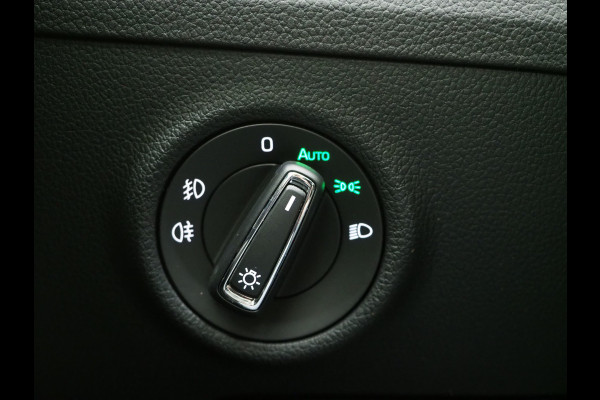 Škoda Superb Combi 1.4 TSI iV Business Edition Plus | Panoramadak | Trekhaak | Canton | Keyless | Adaptive Cruise | Carplay