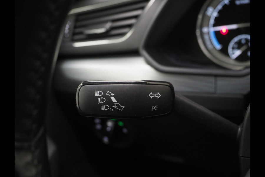 Škoda Superb Combi 1.4 TSI iV Business Edition Plus | Panoramadak | Trekhaak | Canton | Keyless | Adaptive Cruise | Carplay