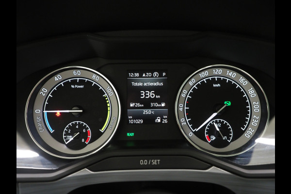 Škoda Superb Combi 1.4 TSI iV Business Edition Plus | Panoramadak | Trekhaak | Canton | Keyless | Adaptive Cruise | Carplay