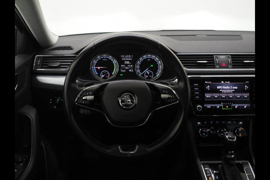 Škoda Superb Combi 1.4 TSI iV Business Edition Plus | Panoramadak | Trekhaak | Canton | Keyless | Adaptive Cruise | Carplay