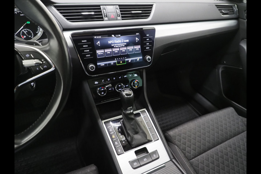 Škoda Superb Combi 1.4 TSI iV Business Edition Plus | Panoramadak | Trekhaak | Canton | Keyless | Adaptive Cruise | Carplay