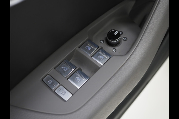 Audi A6 Avant 55 TFSI e quattro Competition | Panoramadak | Camera | Adaptive Cruise | Keyless | Virtual | Carplay