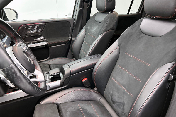 Mercedes-Benz Glb 200 Business Solution AMG | VOL! | 163PK | PANO | TrekH | Mem seats | StoelverW | AchterCAM | LaneAss | ETC