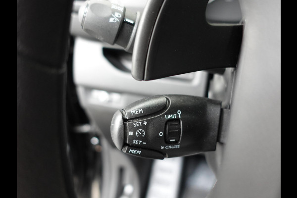 Peugeot Expert 145pk L3 Automaat Airco Cruise Navi Trekhaak Airco Cruise Control Trekhaak