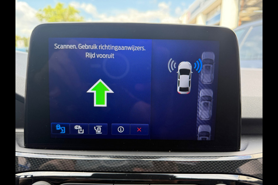 Ford Kuga 2.5 PHEV ST-Line X Trekhaak / Schuifdak (RIJKLAARPRIJS/BOVAG)