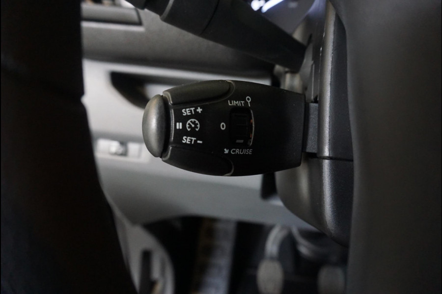 Peugeot Expert 180PK Automaat L3 Premium Dubbele Cabine Navigatie Trekhaak Parkeersensoren Apple Carplay Cruise control Airco