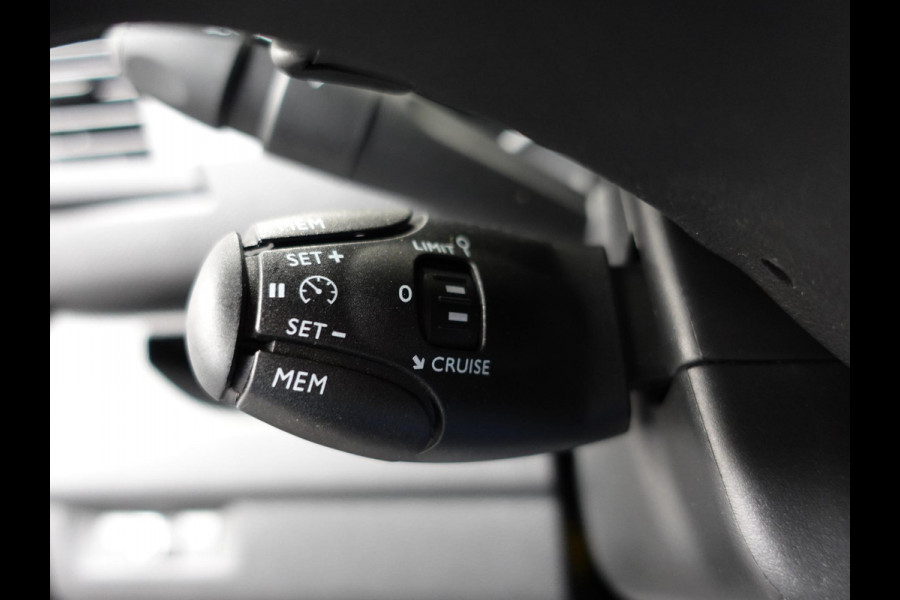 Peugeot Expert 180PK Automaat L3 Premium Dubbele Cabine Navigatie Trekhaak Parkeersensoren Apple Carplay Cruise control Airco