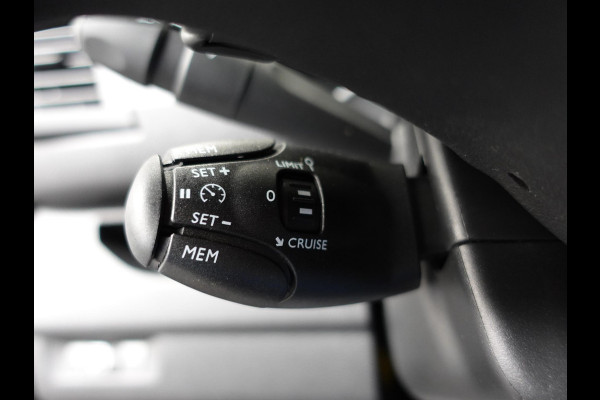 Peugeot Expert 180PK Automaat L3 Premium Dubbele Cabine Navigatie Trekhaak Parkeersensoren Apple Carplay Cruise control Airco