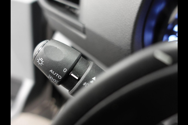 Peugeot Expert 2.0 BlueHDI 180PK Long Premium Automaat Airco Carplay Navigatie Cruise control   3-zits