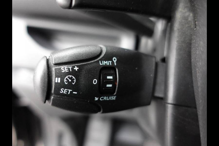 Peugeot Expert 2.0 BlueHDI 180PK Long Premium Automaat Airco Carplay Navigatie Cruise control   3-zits