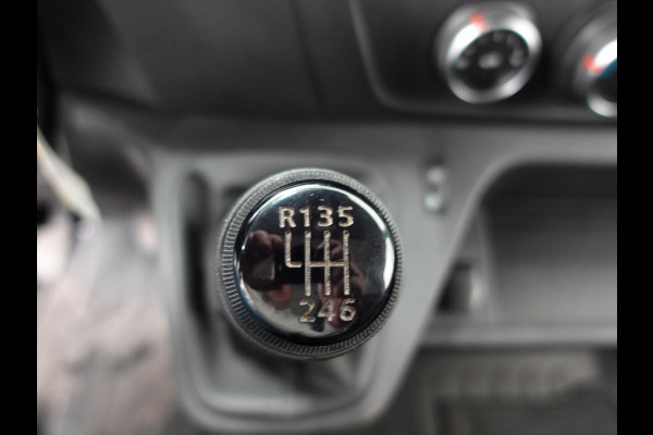 Renault Master T33 2.3 dCi 135PK L2H2 Work Edition Airco Cruise Control Camera Navi PDCA Trekhaak