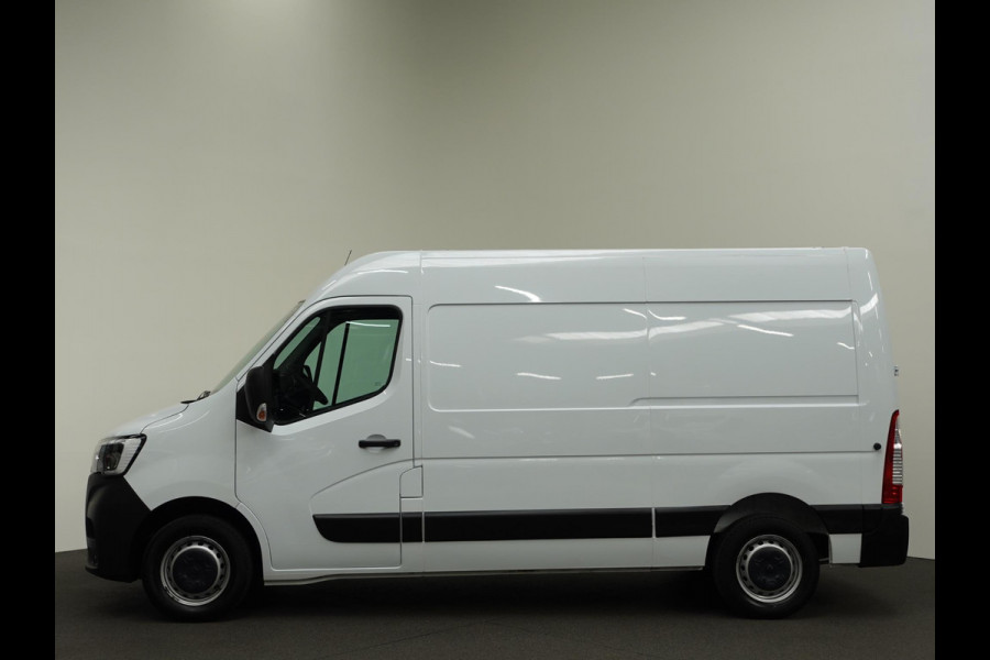 Renault Master T35 2.3 dCi 135PK L2H2 Airco Cruise Control Camera Nav PDC V+A Trekhaak 270° Deuren