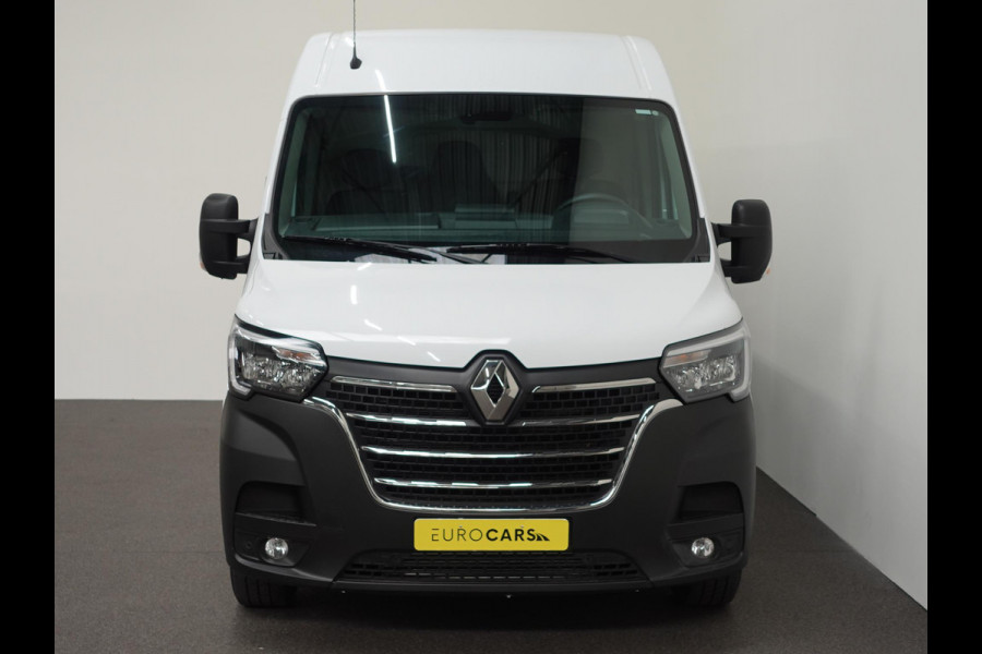 Renault Master T35 2.3 dCi 135PK L2H2 Airco Cruise Control Camera Nav PDC V+A Trekhaak 270° Deuren
