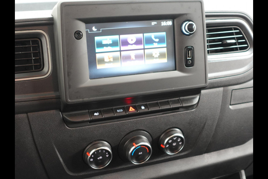 Renault Master T35 2.3 dCi 135PK L2H2 Airco Cruise Control Camera Nav PDC V+A Trekhaak 270° Deuren